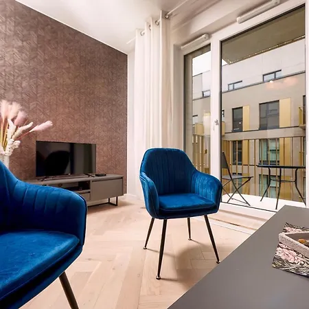 Lumina Luxury Apart Near Reymont Park *