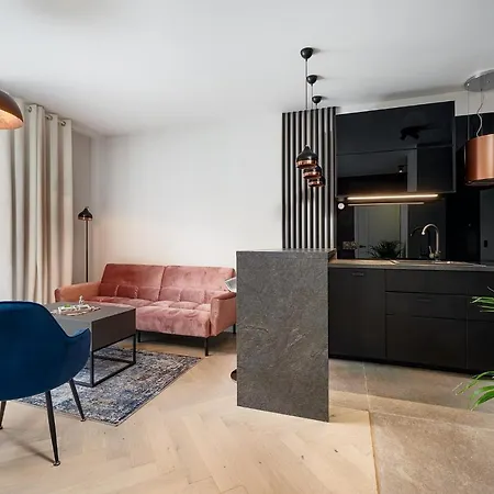 Lumina Luxury Apart Near Reymont Park Apartment *