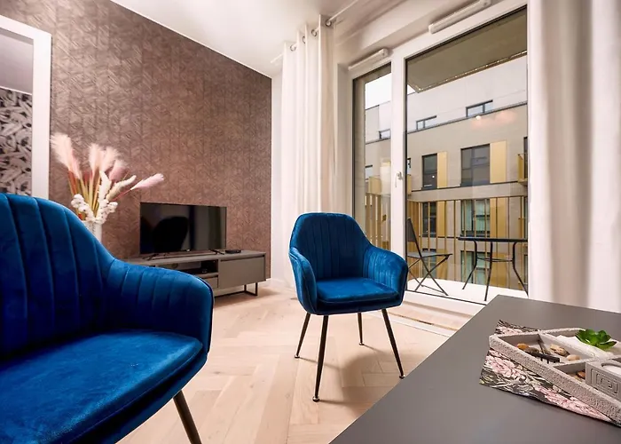 Lumina Luxury Apart Near Reymont Park *